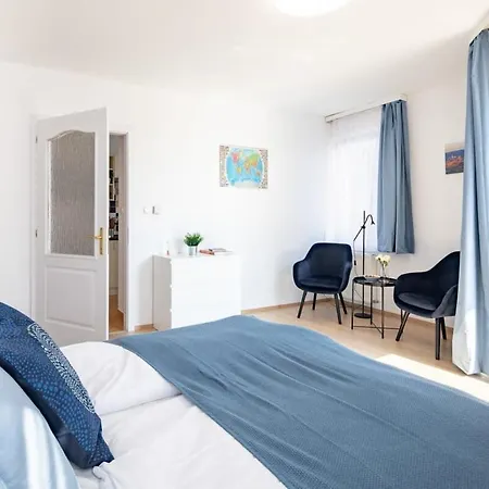 Balcony - Sunny - Cosy Apartment *
