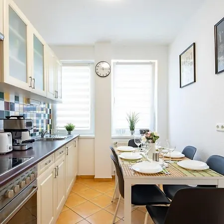 Balcony - Sunny - Cosy Apartment Budapest