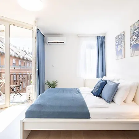 Balcony - Sunny - Cosy Apartmán Budapešť