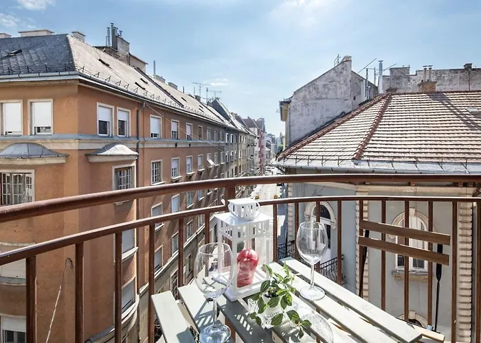 Balcony - Sunny - Cosy Budapeşte